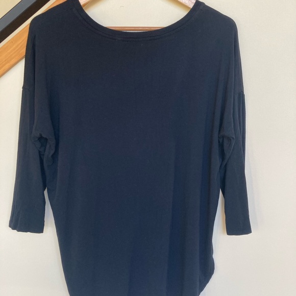 Babaton Black 3/4 Sleeve Medium Shirt - Picture 2 of 7